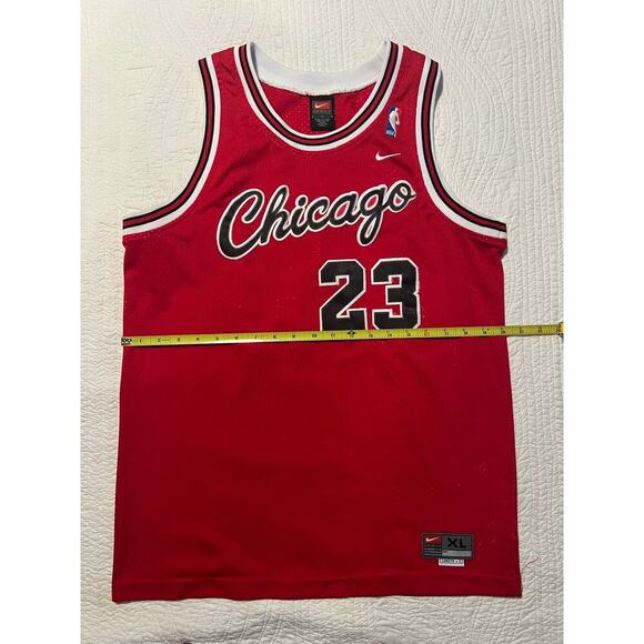 Vintage 90s Micheal Jordan jersey - Picture 7 of 8